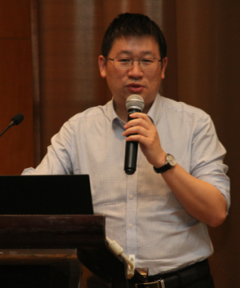 李伟